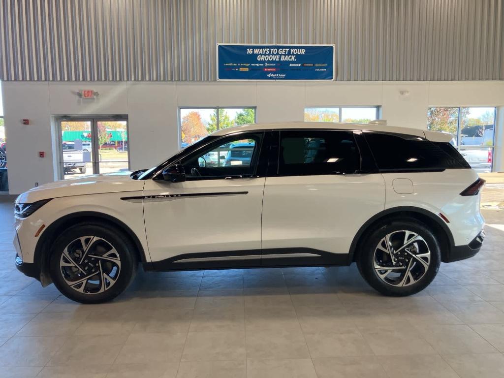 used 2024 Lincoln Nautilus car, priced at $44,995