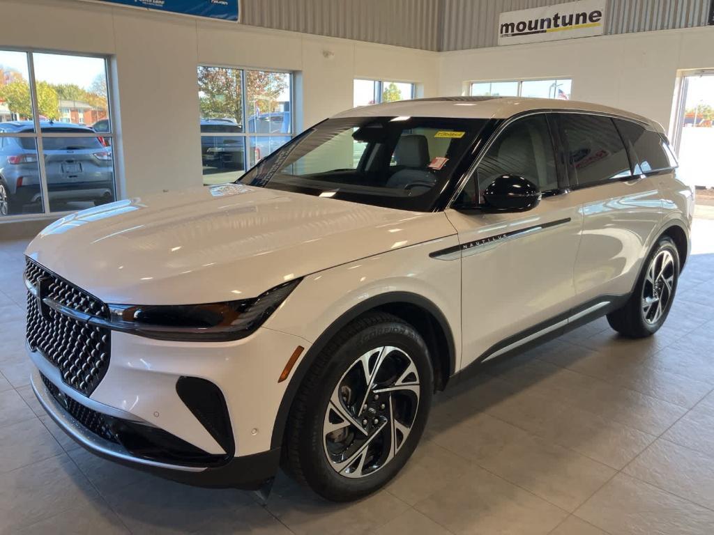 used 2024 Lincoln Nautilus car, priced at $44,995