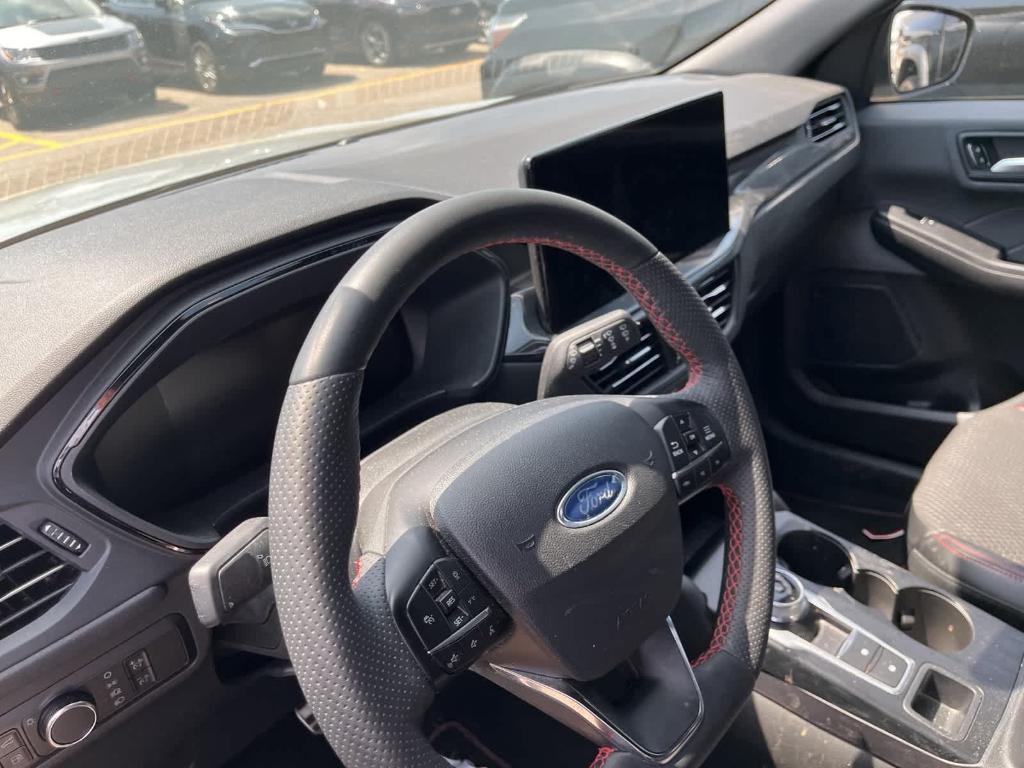 used 2023 Ford Escape car, priced at $24,995