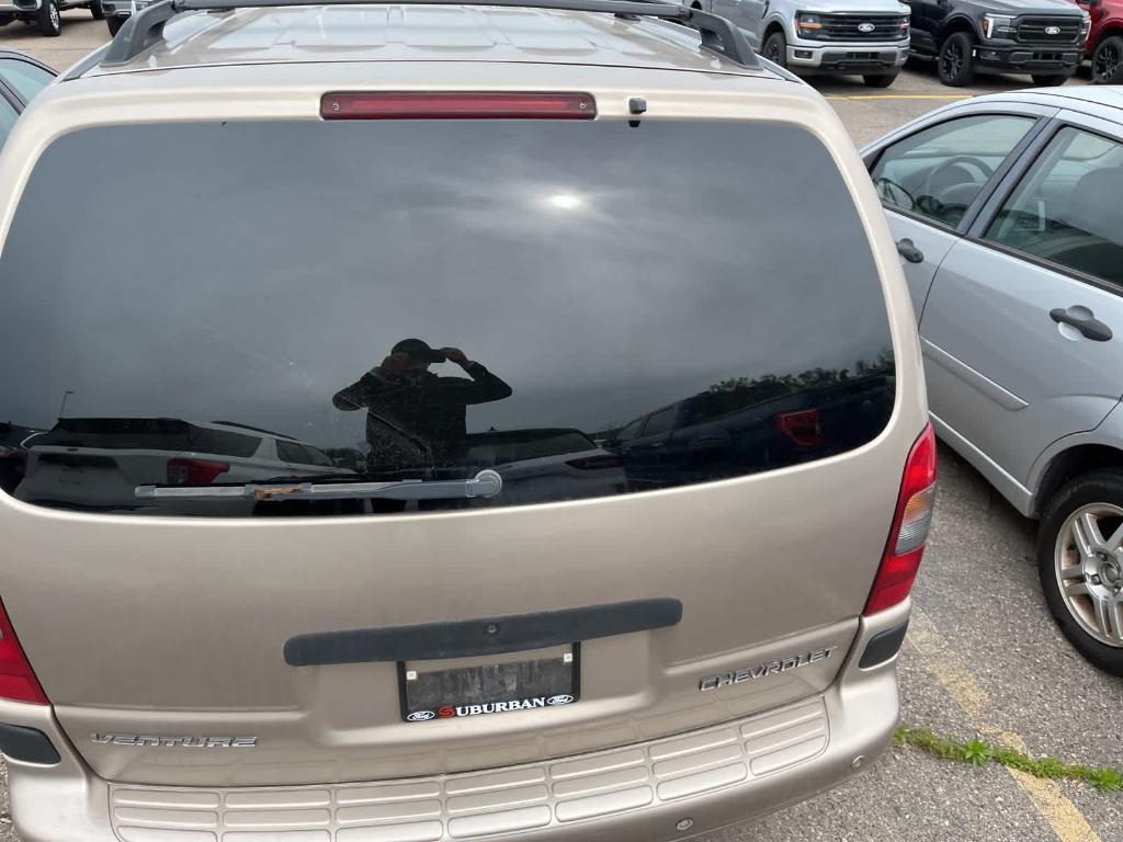 used 2002 Chevrolet Venture car, priced at $2,500