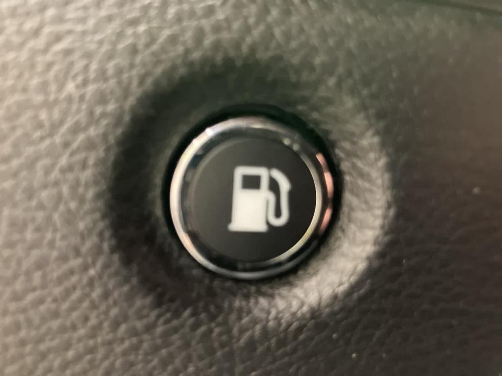 used 2021 Jeep Grand Cherokee car, priced at $22,995