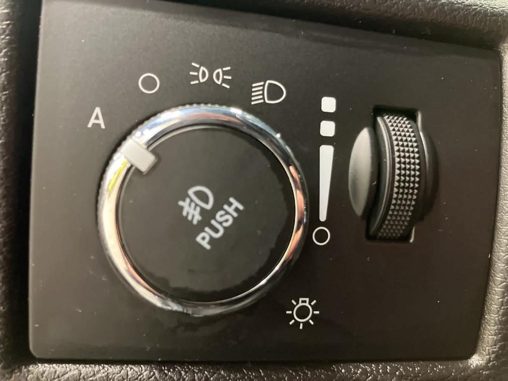 used 2021 Jeep Grand Cherokee car, priced at $22,995