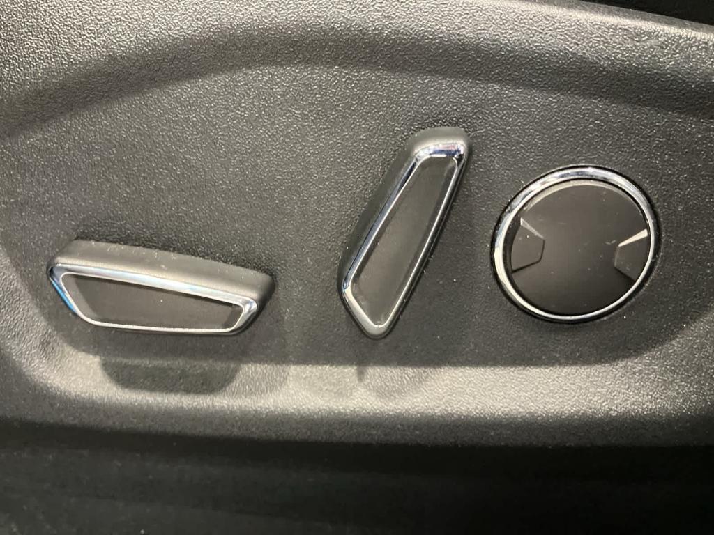 used 2018 Ford Edge car, priced at $15,900