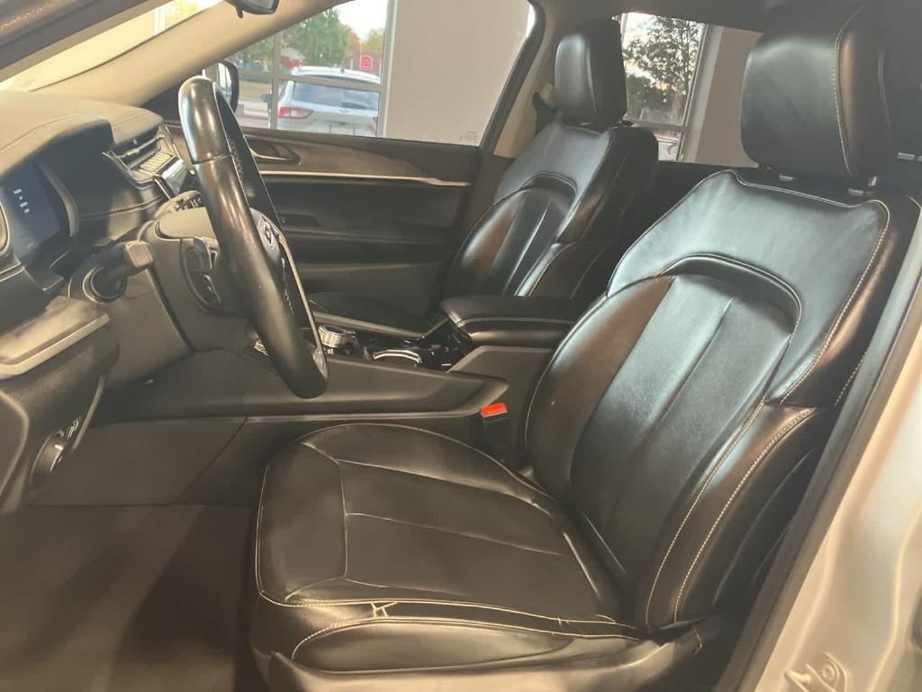 used 2021 Jeep Grand Cherokee L car, priced at $22,900