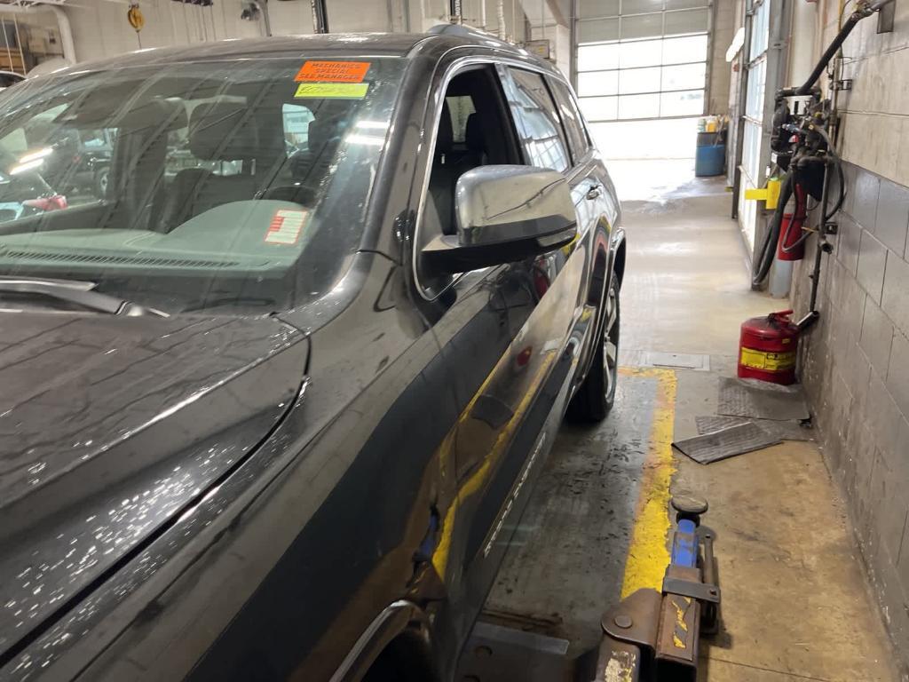 used 2014 Jeep Grand Cherokee car, priced at $6,900