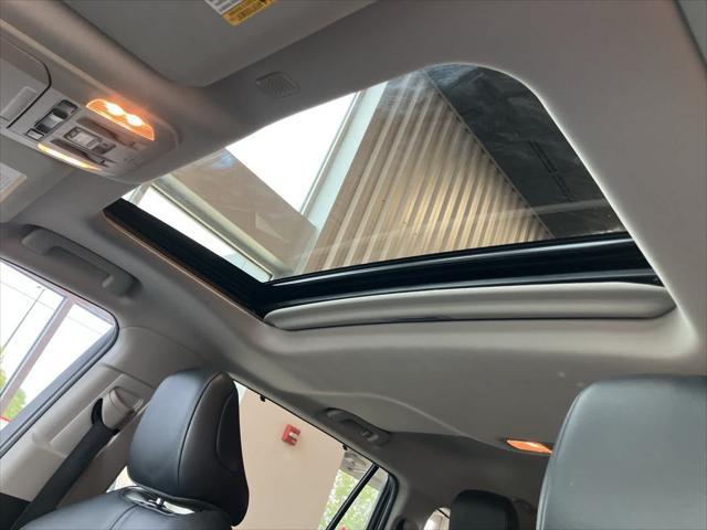 used 2020 Toyota Highlander car, priced at $27,700