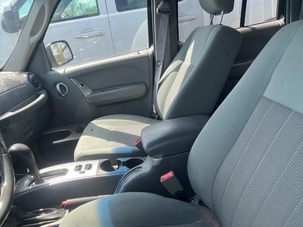 used 2005 Jeep Liberty car, priced at $3,500