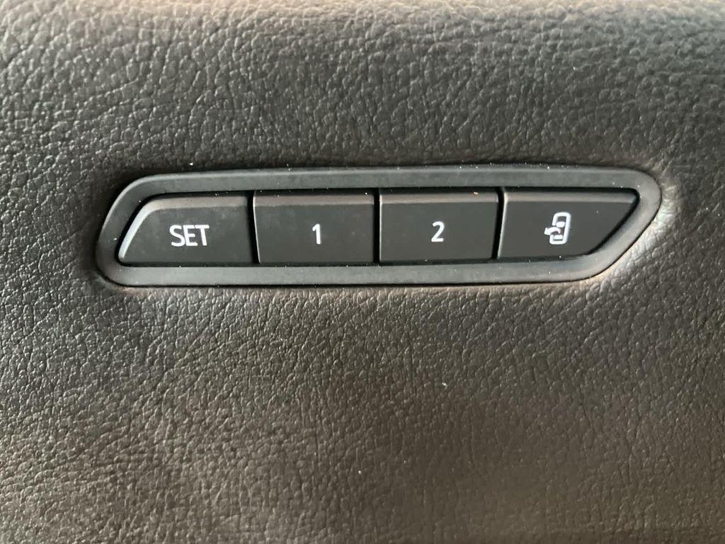 used 2021 Cadillac XT5 car, priced at $25,995