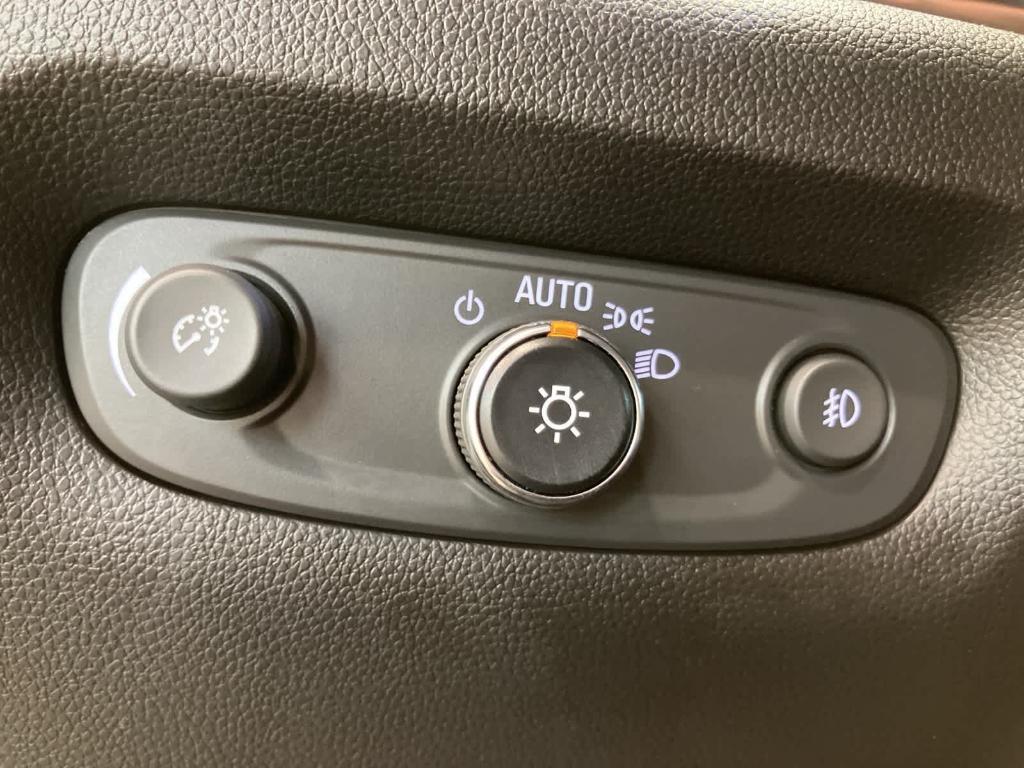 used 2021 Chevrolet Traverse car, priced at $20,600