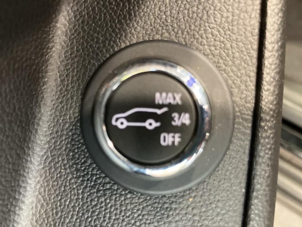 used 2021 Chevrolet Traverse car, priced at $20,600