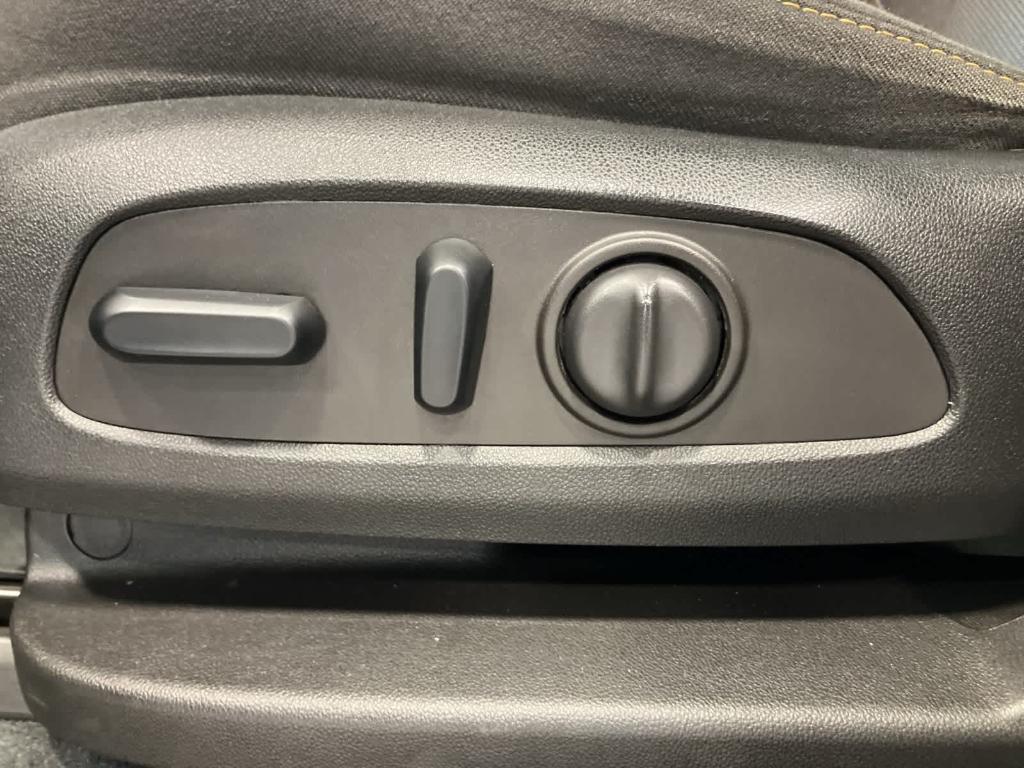 used 2021 Chevrolet Traverse car, priced at $20,600