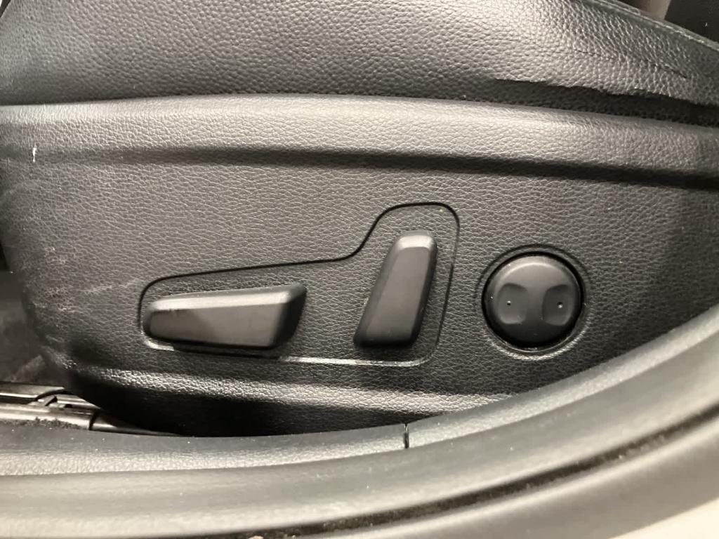 used 2017 Kia Cadenza car, priced at $7,900