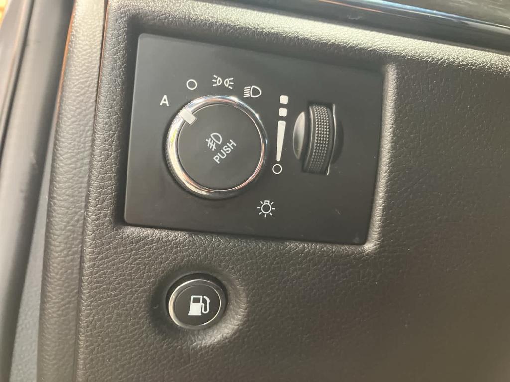 used 2018 Jeep Grand Cherokee car, priced at $16,900