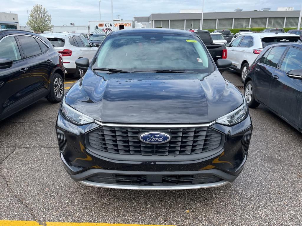 used 2024 Ford Escape car, priced at $25,995