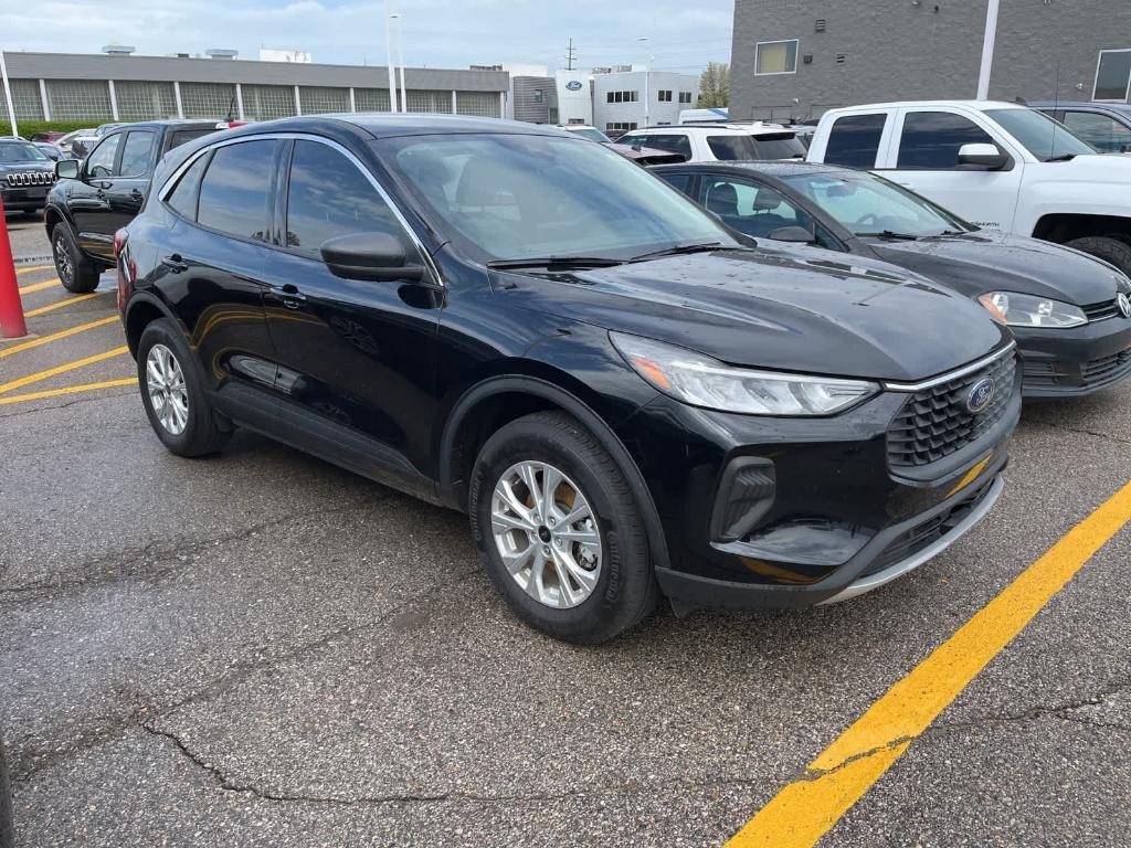 used 2024 Ford Escape car, priced at $25,995