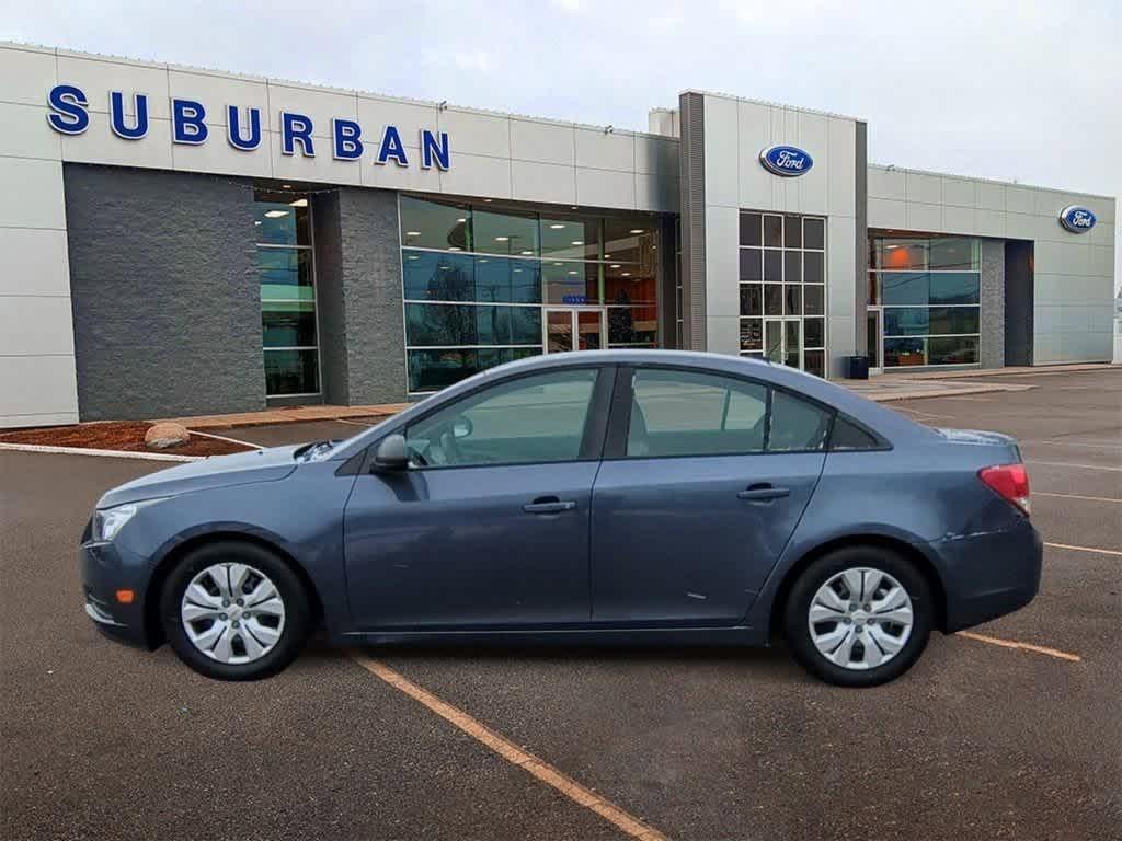 used 2014 Chevrolet Cruze car, priced at $7,500