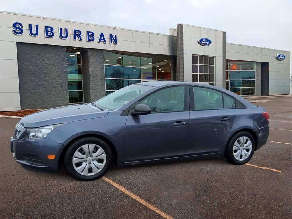 used 2014 Chevrolet Cruze car, priced at $7,500