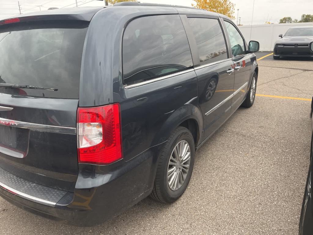 used 2014 Chrysler Town & Country car, priced at $8,900