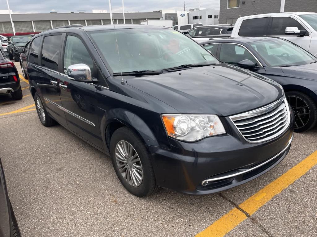 used 2014 Chrysler Town & Country car, priced at $8,900