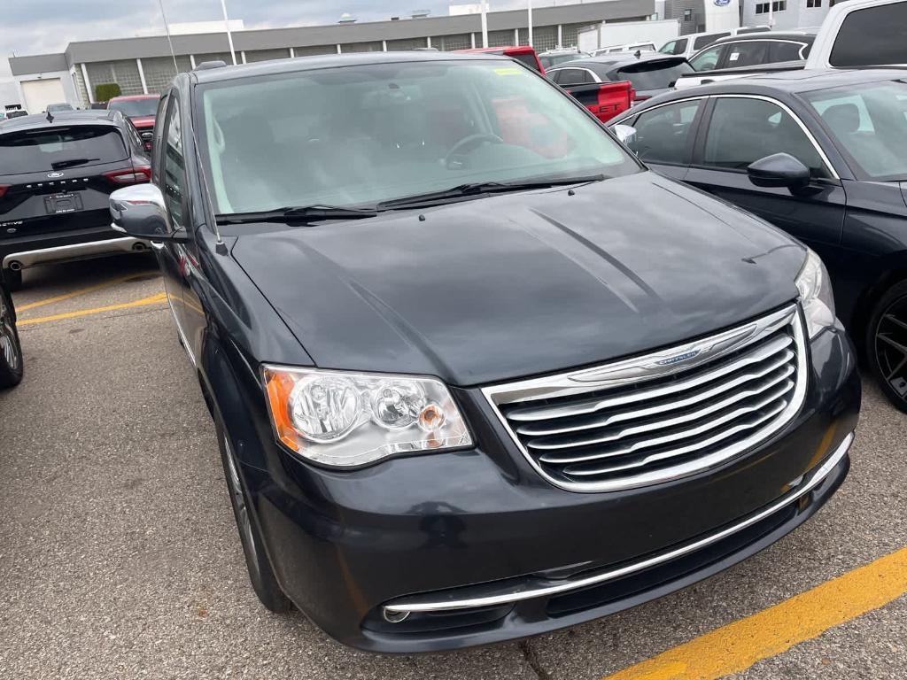 used 2014 Chrysler Town & Country car, priced at $8,900