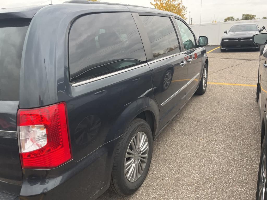 used 2014 Chrysler Town & Country car, priced at $8,900