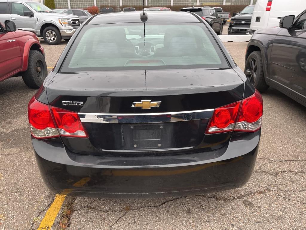 used 2015 Chevrolet Cruze car, priced at $6,600