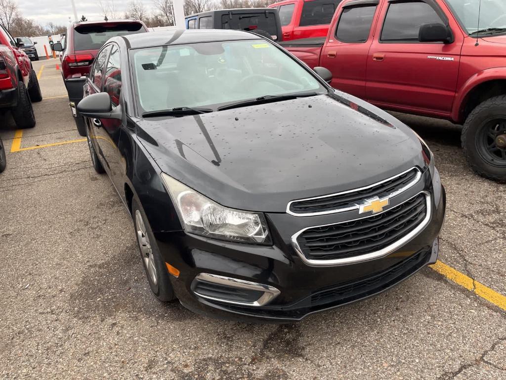 used 2015 Chevrolet Cruze car, priced at $6,600