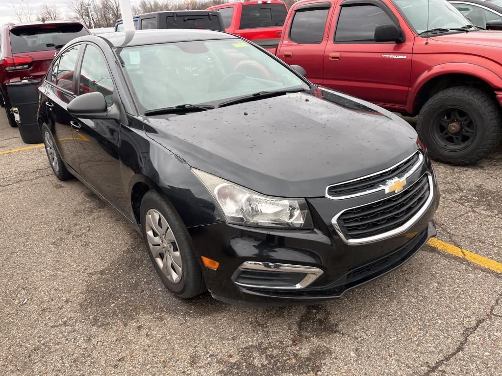 used 2015 Chevrolet Cruze car, priced at $6,600