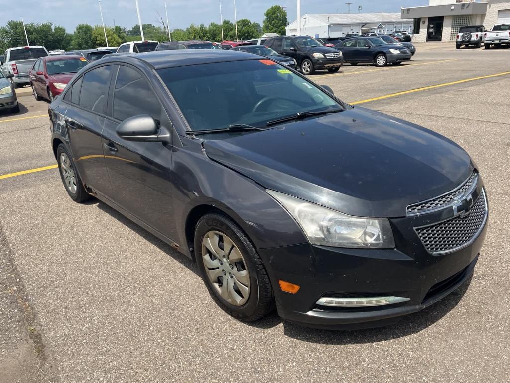 used 2014 Chevrolet Cruze car, priced at $2,900