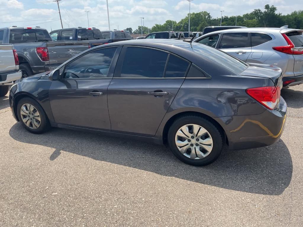 used 2014 Chevrolet Cruze car, priced at $2,900