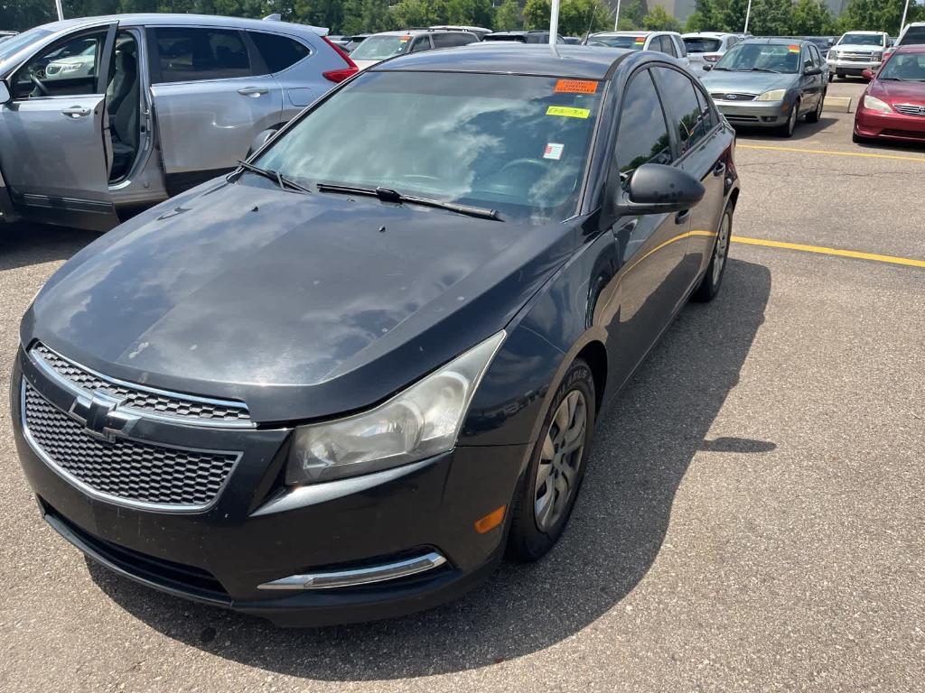 used 2014 Chevrolet Cruze car, priced at $2,900