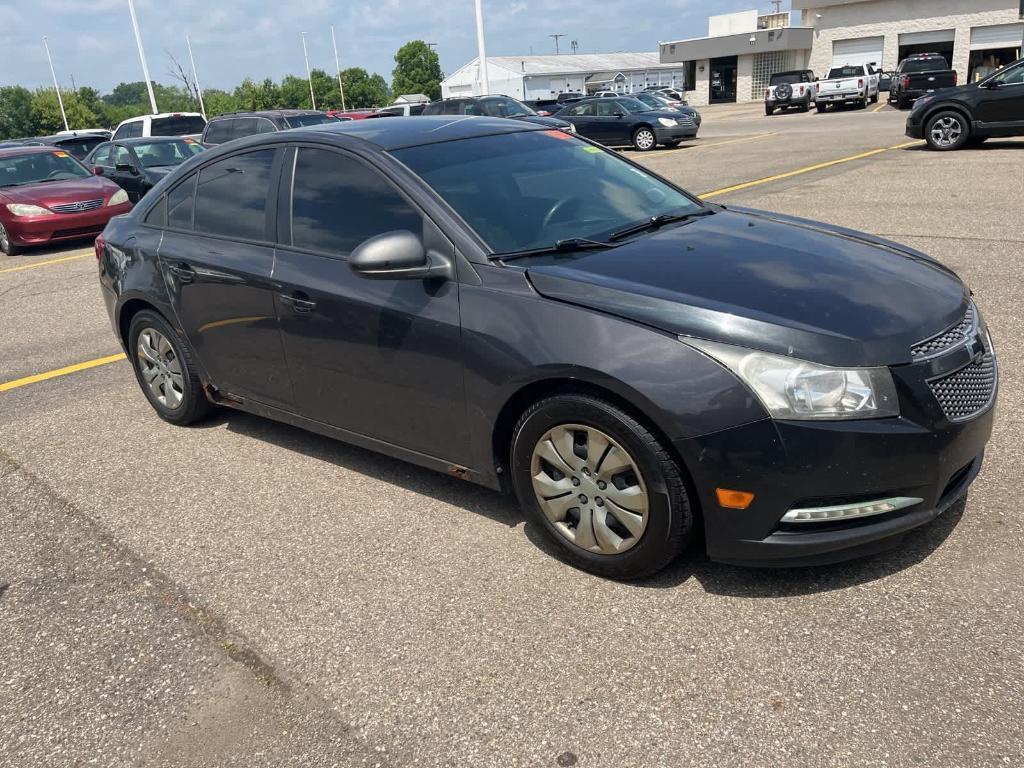 used 2014 Chevrolet Cruze car, priced at $2,900