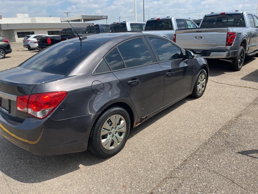used 2014 Chevrolet Cruze car, priced at $2,900