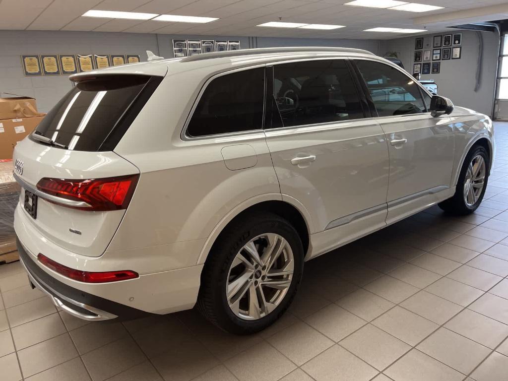 used 2021 Audi Q7 car, priced at $29,900