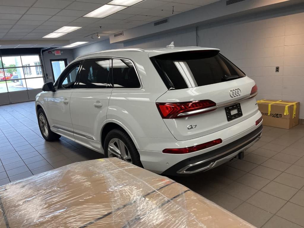 used 2021 Audi Q7 car, priced at $29,900