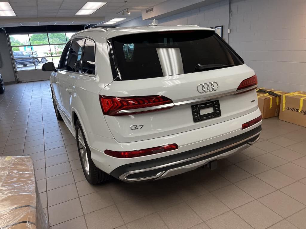 used 2021 Audi Q7 car, priced at $29,900