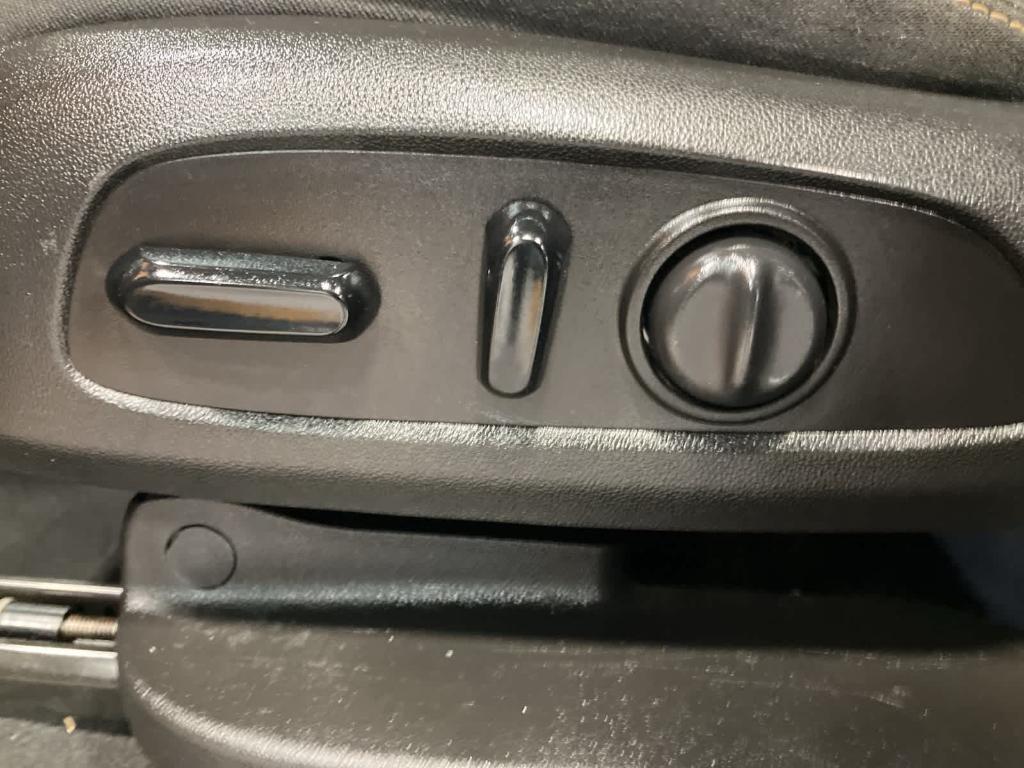 used 2019 Chevrolet Equinox car, priced at $15,900