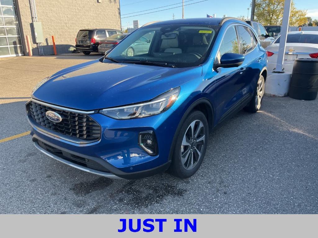 used 2023 Ford Escape car, priced at $25,995