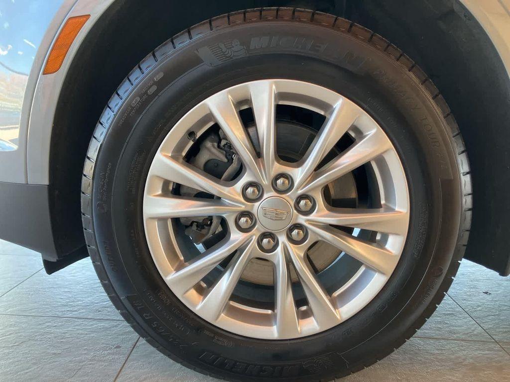 used 2024 Cadillac XT5 car, priced at $32,995