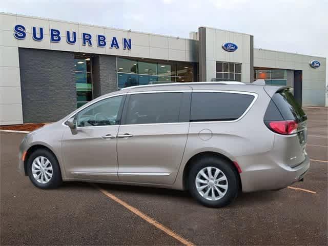 used 2018 Chrysler Pacifica car, priced at $15,500