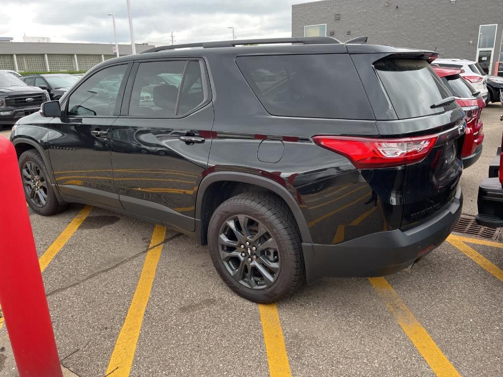 used 2021 Chevrolet Traverse car, priced at $23,900