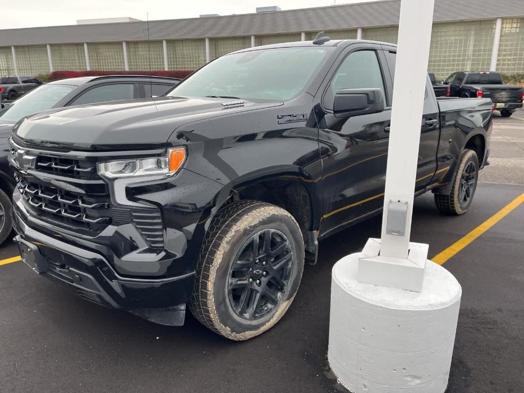 used 2024 Chevrolet Silverado 1500 car, priced at $42,900