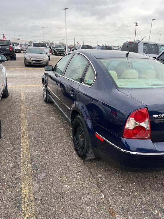 used 2002 Volkswagen Passat car, priced at $1,200