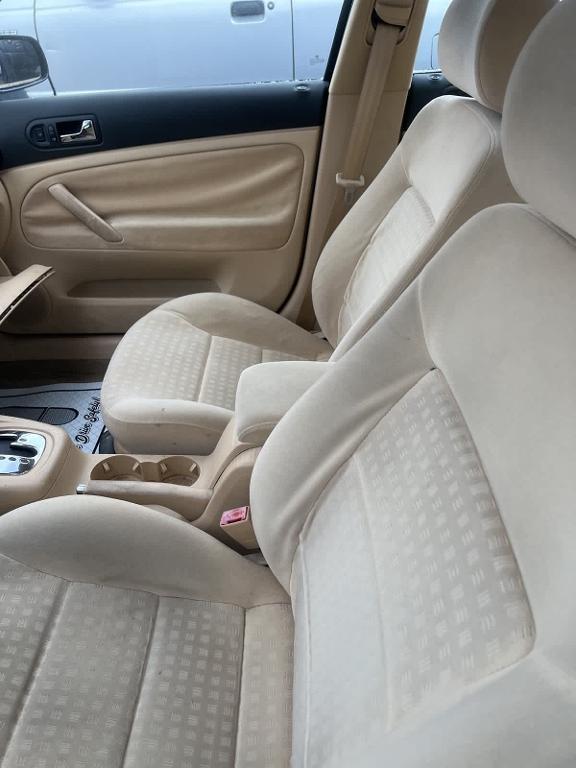 used 2002 Volkswagen Passat car, priced at $1,200