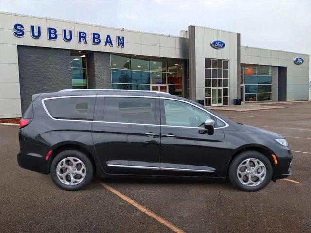 used 2021 Chrysler Pacifica car, priced at $27,995