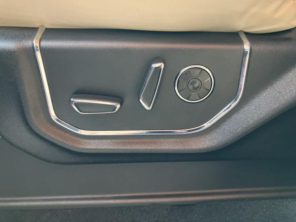 used 2019 Ford Expedition Max car, priced at $31,900