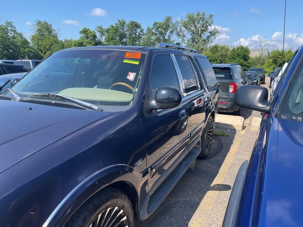 used 1998 Lincoln Navigator car, priced at $2,500
