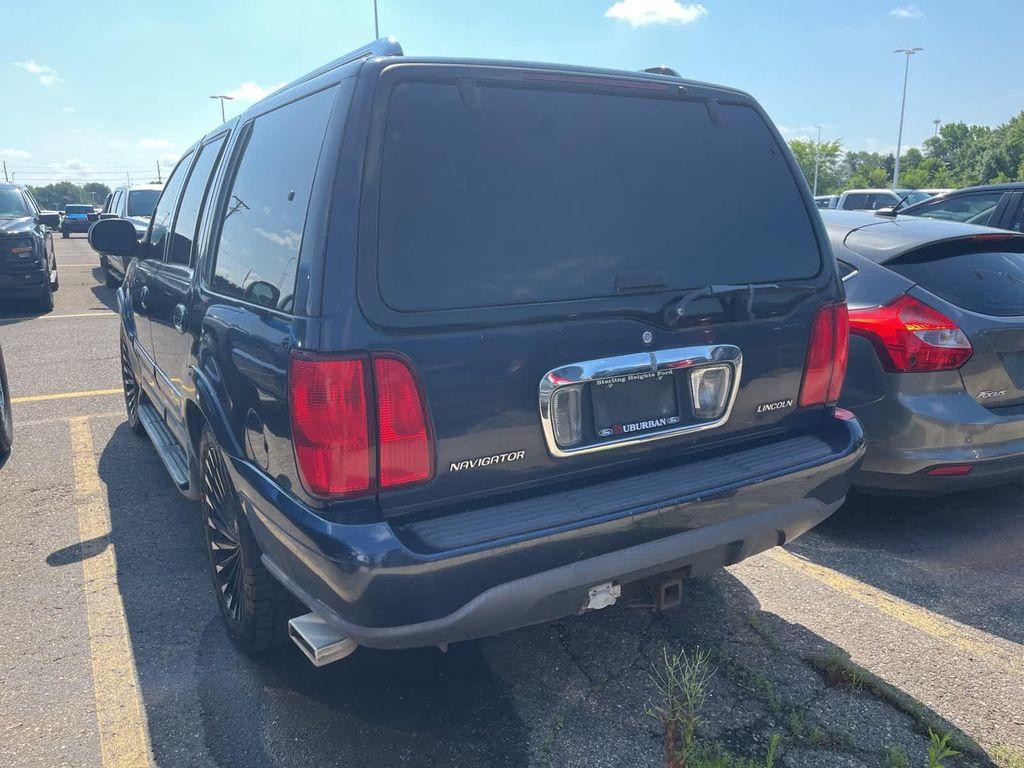 used 1998 Lincoln Navigator car, priced at $2,500