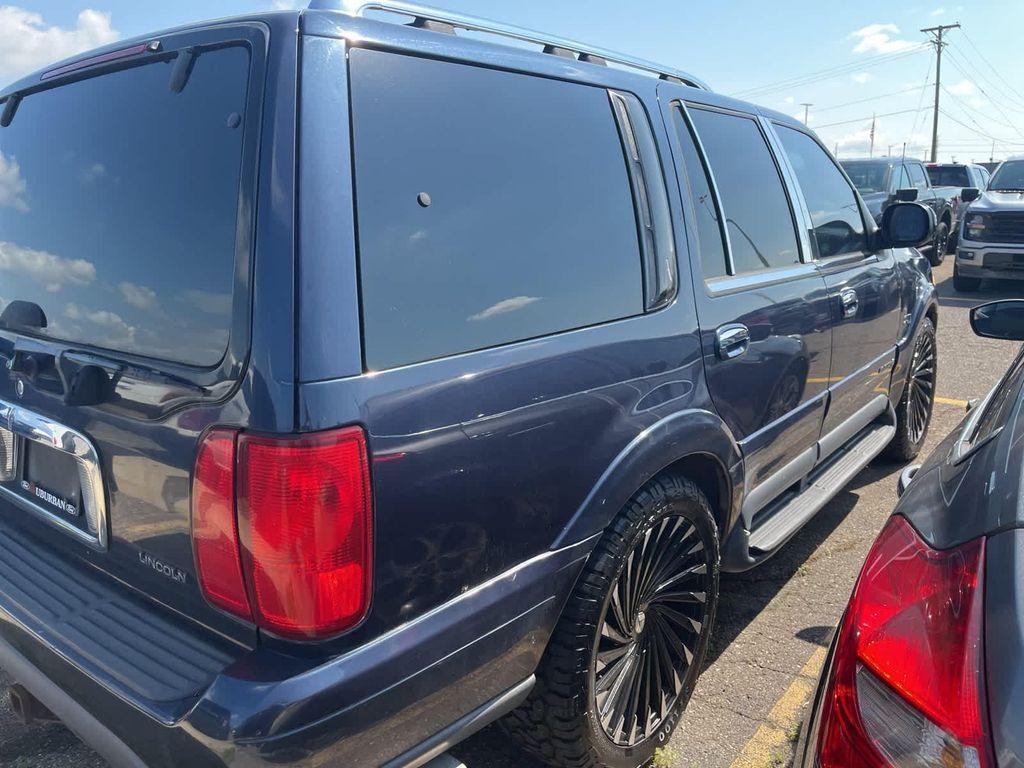 used 1998 Lincoln Navigator car, priced at $2,500