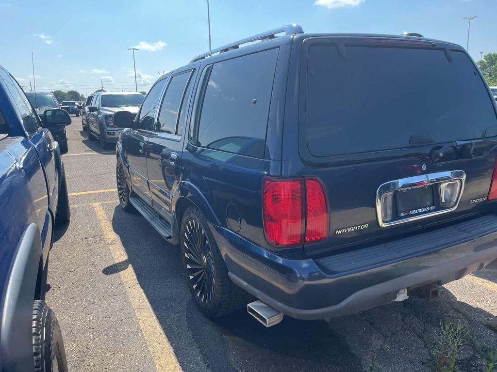 used 1998 Lincoln Navigator car, priced at $2,500